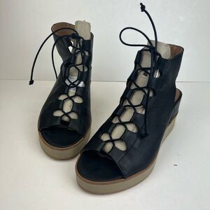 André Assous Leather Open Toe Casual laced up shoes